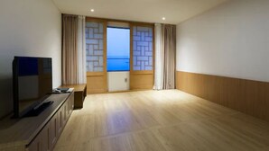 Deluxe Ondol Room