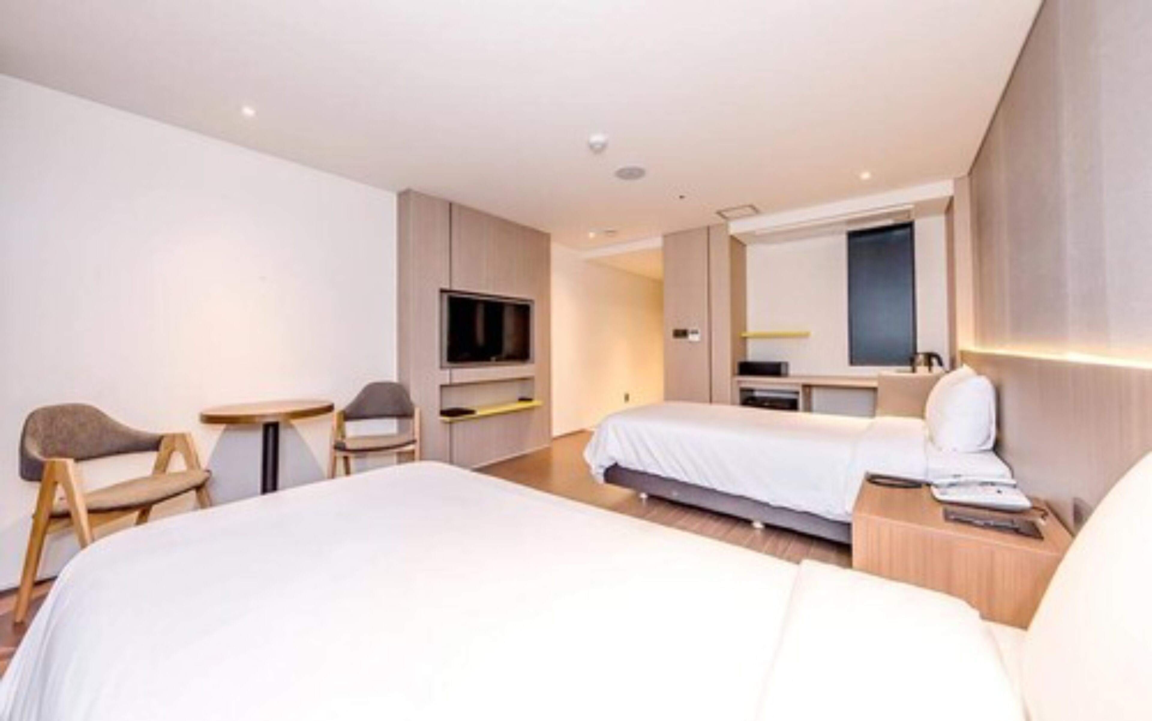 superior twin room | in-room safe, desk, blackout curtains, cots/infant beds