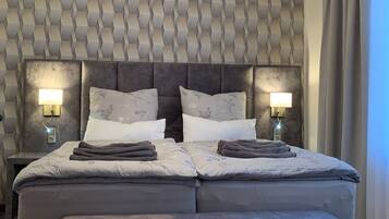 Basic-Doppelzimmer | 1 Schlafzimmer, Schreibtisch, laptopgeeigneter Arbeitsplatz