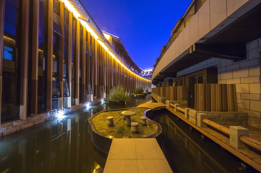 Yun-zen Lotus Hotel