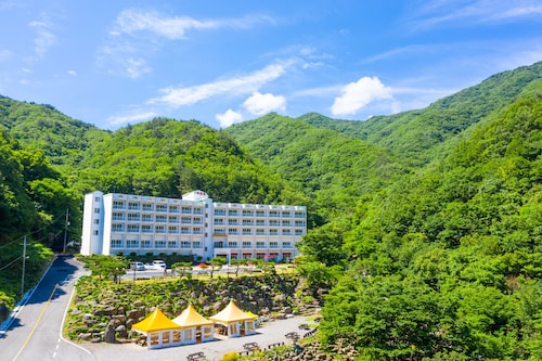 Junsung Resort