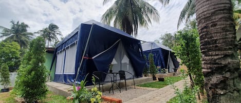 Triple Tented Room | Desk, free WiFi, bed sheets