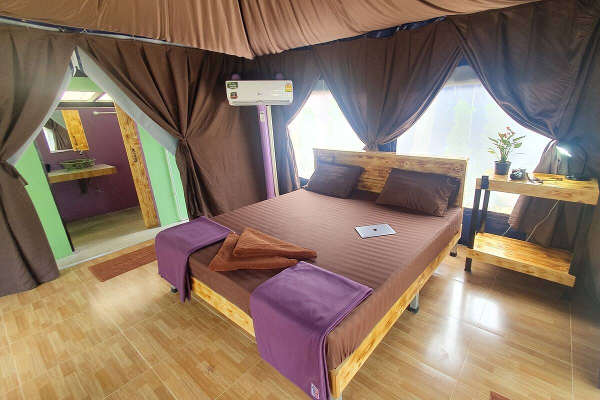 Double Tented Room | Desk, WiFi (free), bed sheets