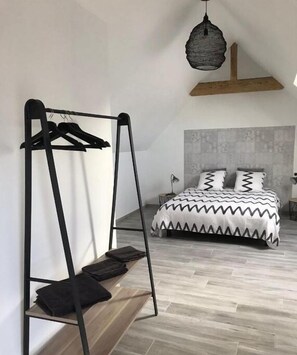 1 chambre, fer et planche Ă repasser, Wi-Fi, draps fournis