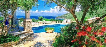 Stone House Villa Poplat – Privates 7BR Anwesen mit Meerwasserpool, 50m zum Meer