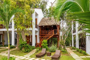Deluxe Bungalow - Caesar Phu Quoc Hotel (Phu Quoc)