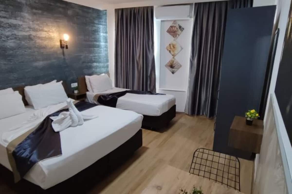 1 bedroom, Egyptian cotton sheets, premium bedding, memory foam beds