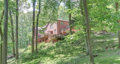 Quiet Getaway w/ Deck: 18 Mi to Downtown Baltimore