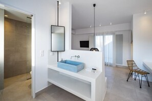 Chambre Double Deluxe | Minibar, rideaux occultants, chambres insonorisées
