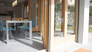 In-room dining - Chalet Bella Vista 1 (Lauterbrunnen)