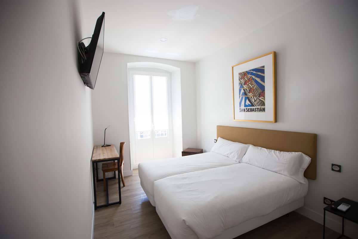 Twin Room, Balcony (5) | In-room safe, free WiFi