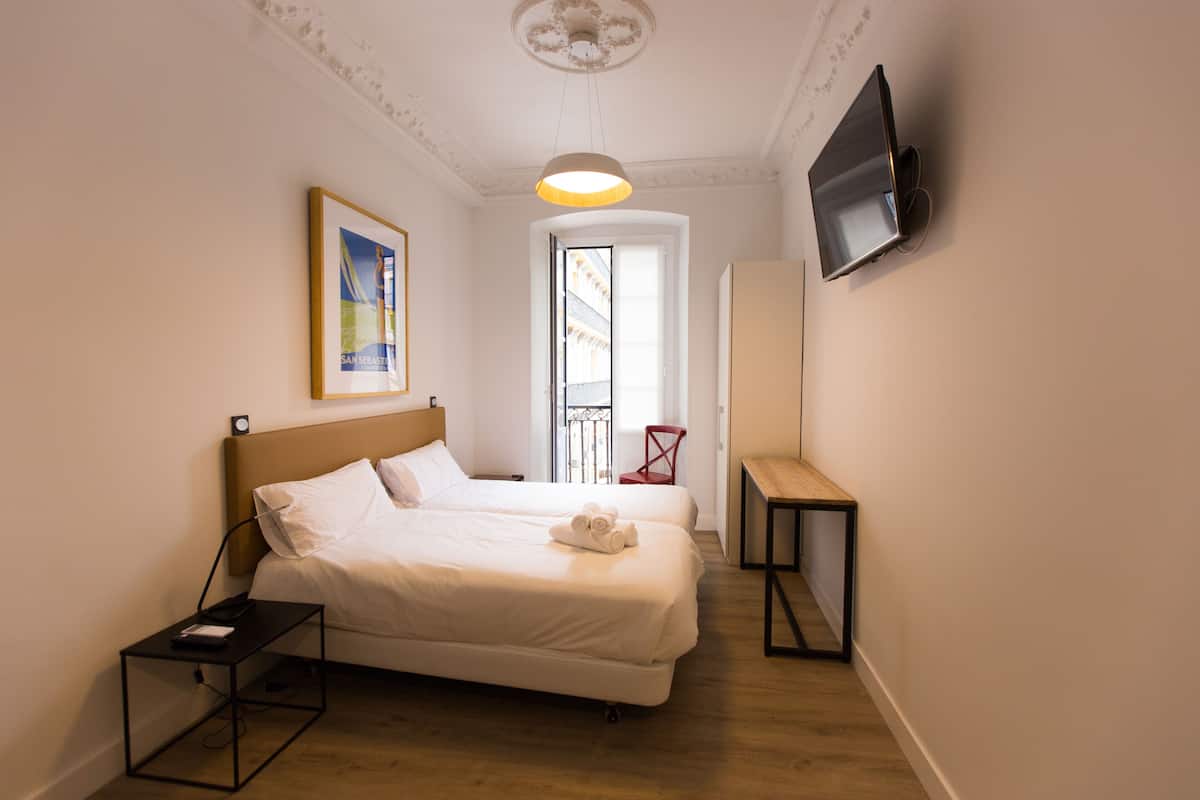 Twin Room (2) | In-room safe, free WiFi