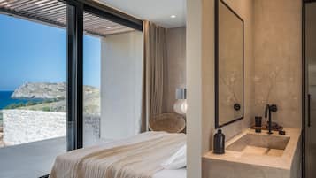 Vila exclusiva, no piso térreo | 2 quartos, roupas de cama premium, cofres nos quartos, escrivaninha