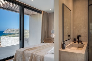Vila exclusiva, no piso térreo | 2 quartos, roupas de cama premium, cofres nos quartos, escrivaninha