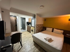 ห้องอีโคโนมี | ผ้าปูที่นอนฝ้ายอียิปต์, เครื่องนอนระดับพรีเมียม, เตียง Select Comfort