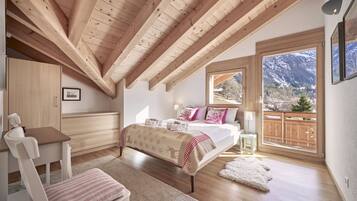 4 phòng ngủ, bàn ủi/dụng cụ ủi quần áo