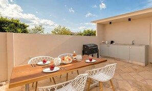Outdoor dining - Cretan Breeze Villa | Heated Pool (Georgioupoli)