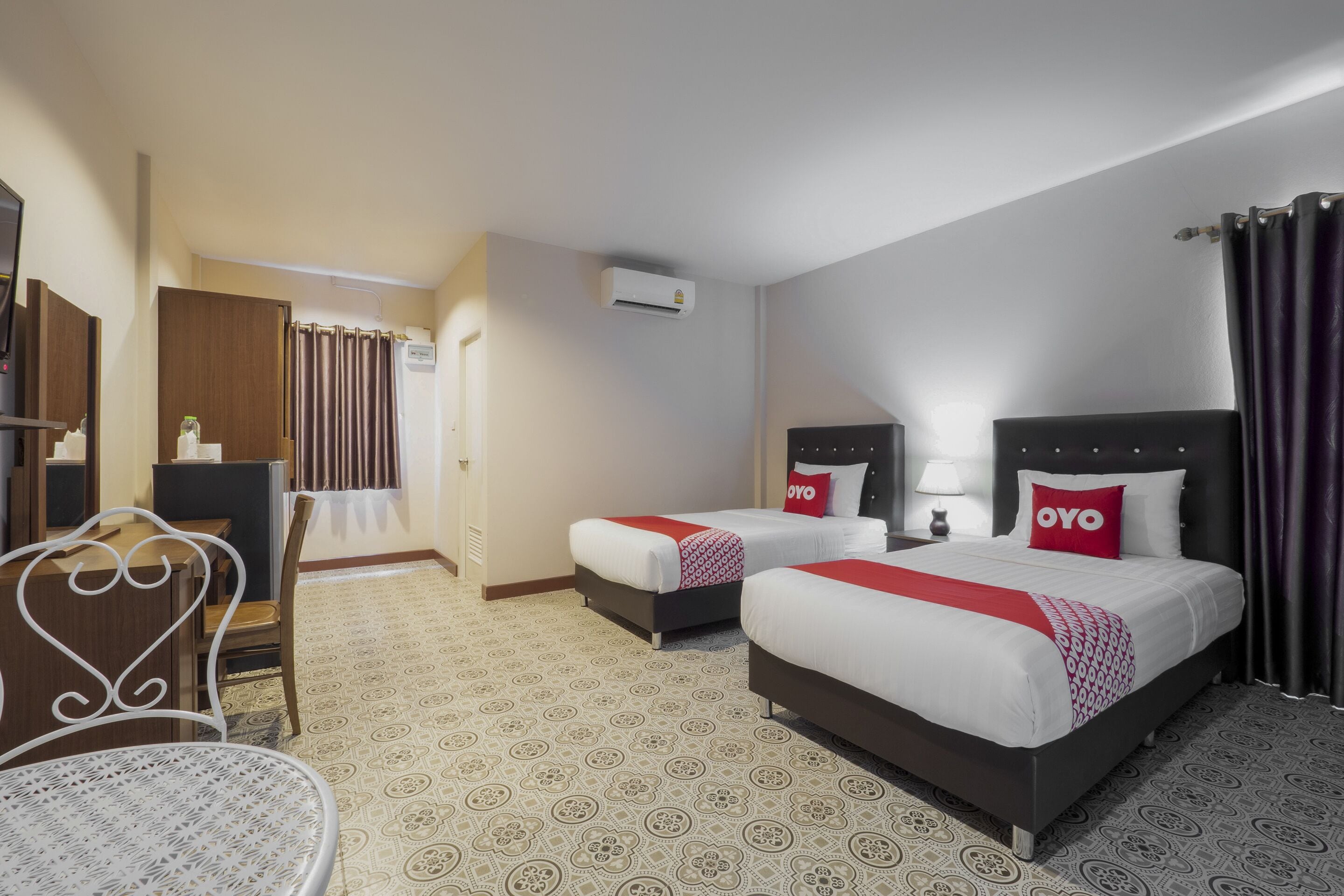 Phòng 2 giường đơn Deluxe | Bàn, truy cập Internet không dây miễn phí, bộ trải giường 