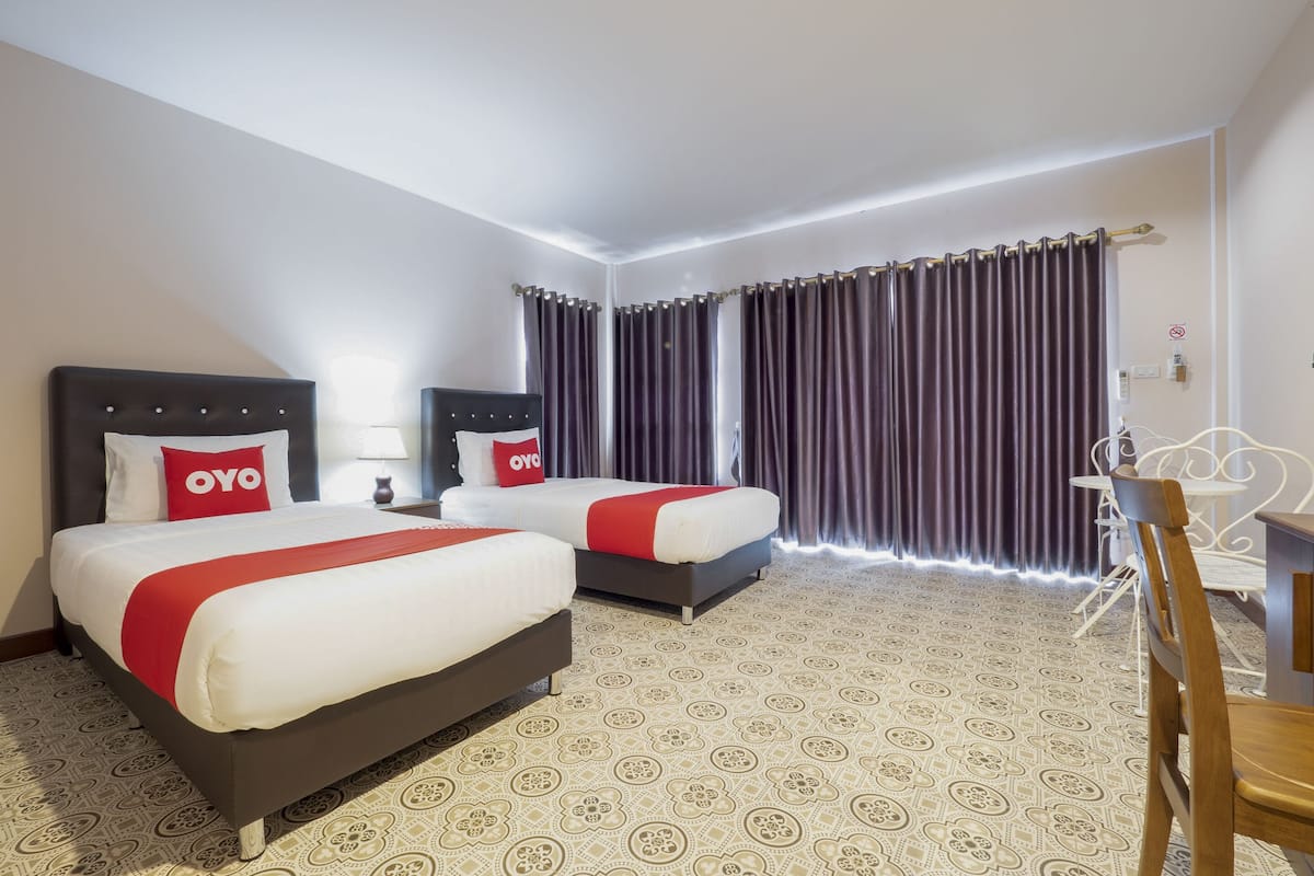Deluxe Twin Room | Desk, free WiFi, bed sheets
