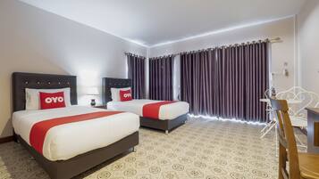 Deluxe Twin Room | Desk, free WiFi, bed sheets