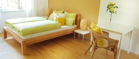 1 bedroom, travel cot, free WiFi, bed sheets