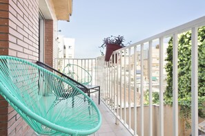 Terrace/patio - Casa Barcelo Camp Nou Hostel (L'Hospitalet de Llobregat)