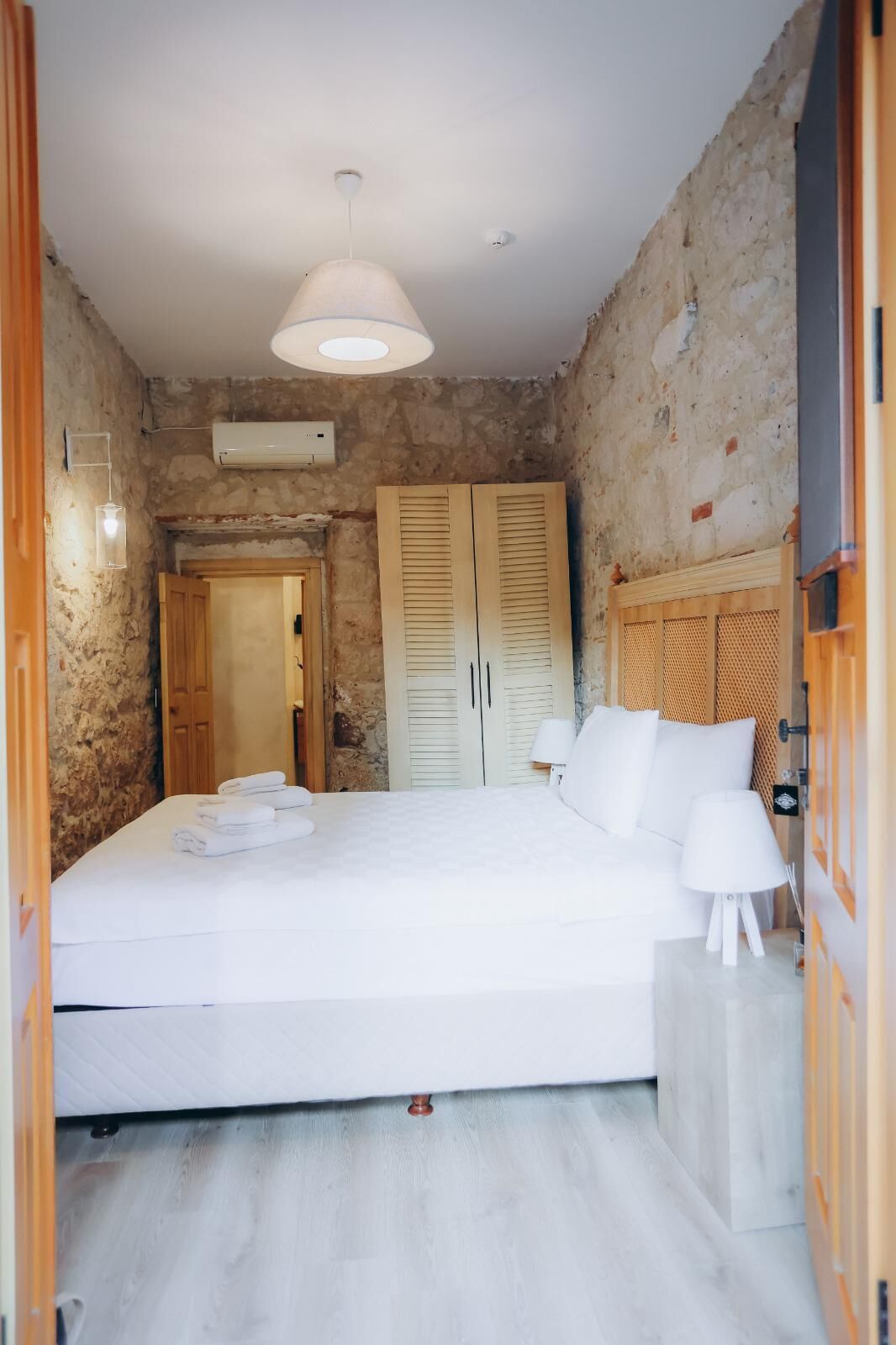 economy room | premium bedding, free minibar, individually decorated