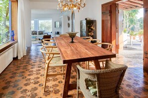Dining - VILLA ELBA (Ibiza)