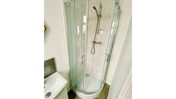 Dusche, Hydromassagedusche, Handtücher