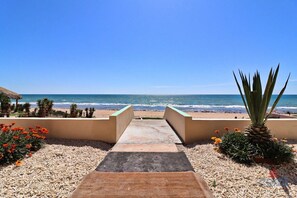 On the beach - Casa de Carolina, high sp wifi, beachft Las Conchas (Puerto Penasco)