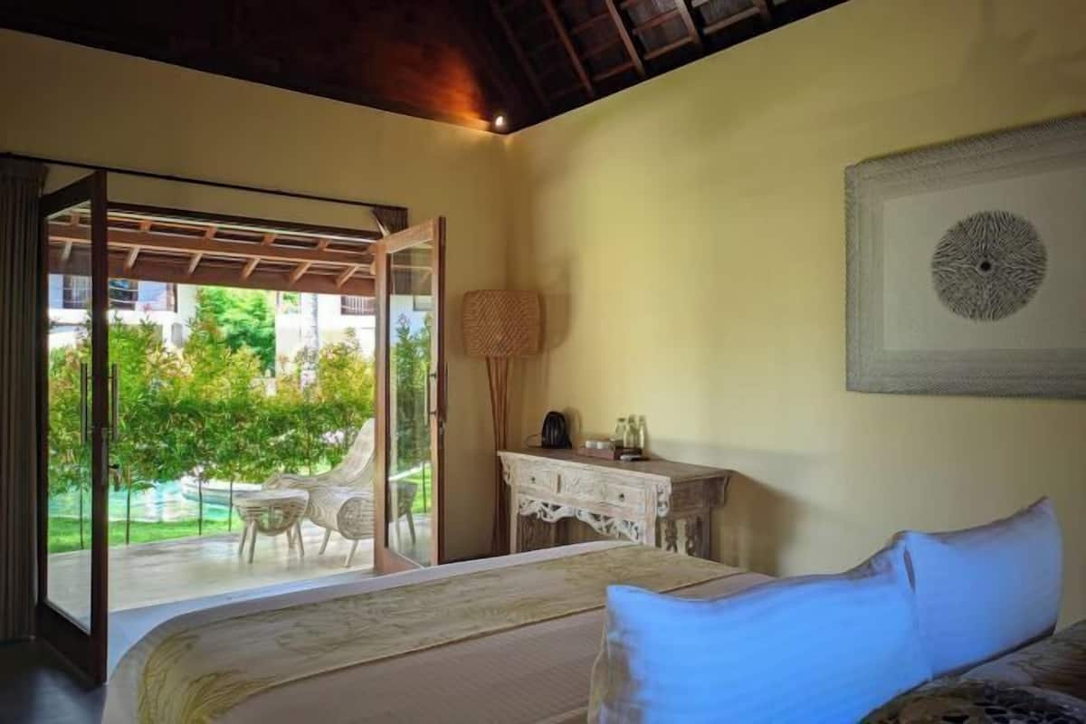 2 bedrooms, premium bedding, Select Comfort beds, in-room safe