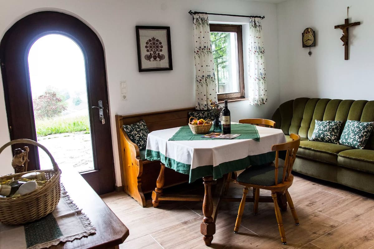 Apartment, Ground Floor (Meadow View) | In-room dining