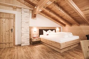 Free cribs/infant beds, free WiFi, bed sheets - Breierhof Zell im Zillertal Tirol (Zellberg)