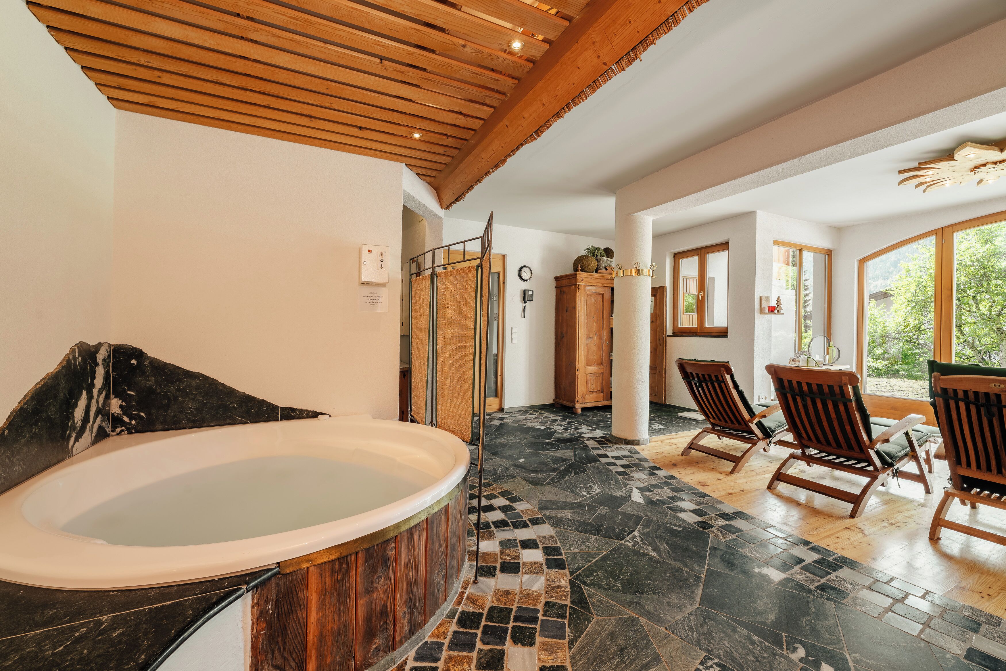 Sauna, Whirlpool