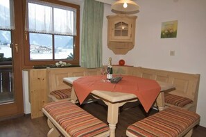 Apartment, 2 Bedrooms, Balcony | In-room dining - Larchergut (Mayrhofen)