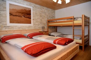 Apartment, 2 Bedrooms | 2 bedrooms, iron/ironing board, free WiFi, bed sheets - Maxnhagerhof (Weerberg)