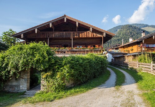 Speckbacher Hof - Historisches Bauernhaus im Chiemgau