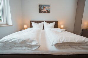 3 bedrooms, in-room safe, WiFi, bed sheets - Haus Seeweg Geierswalde - Apartment 4 (Elsterheide)