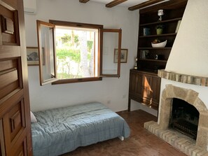 6 dormitoris, planxa i posts de planxar, wifi i roba de llit