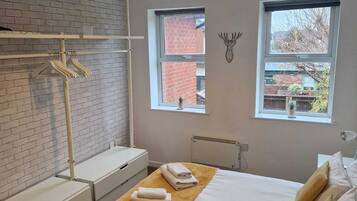 1 chambre, fer et planche à repasser, Wi-Fi gratuit