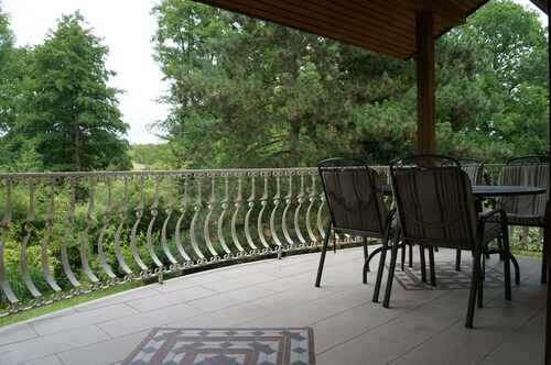 Beautiful and inexpensive * * * * star suite on the 1st floor