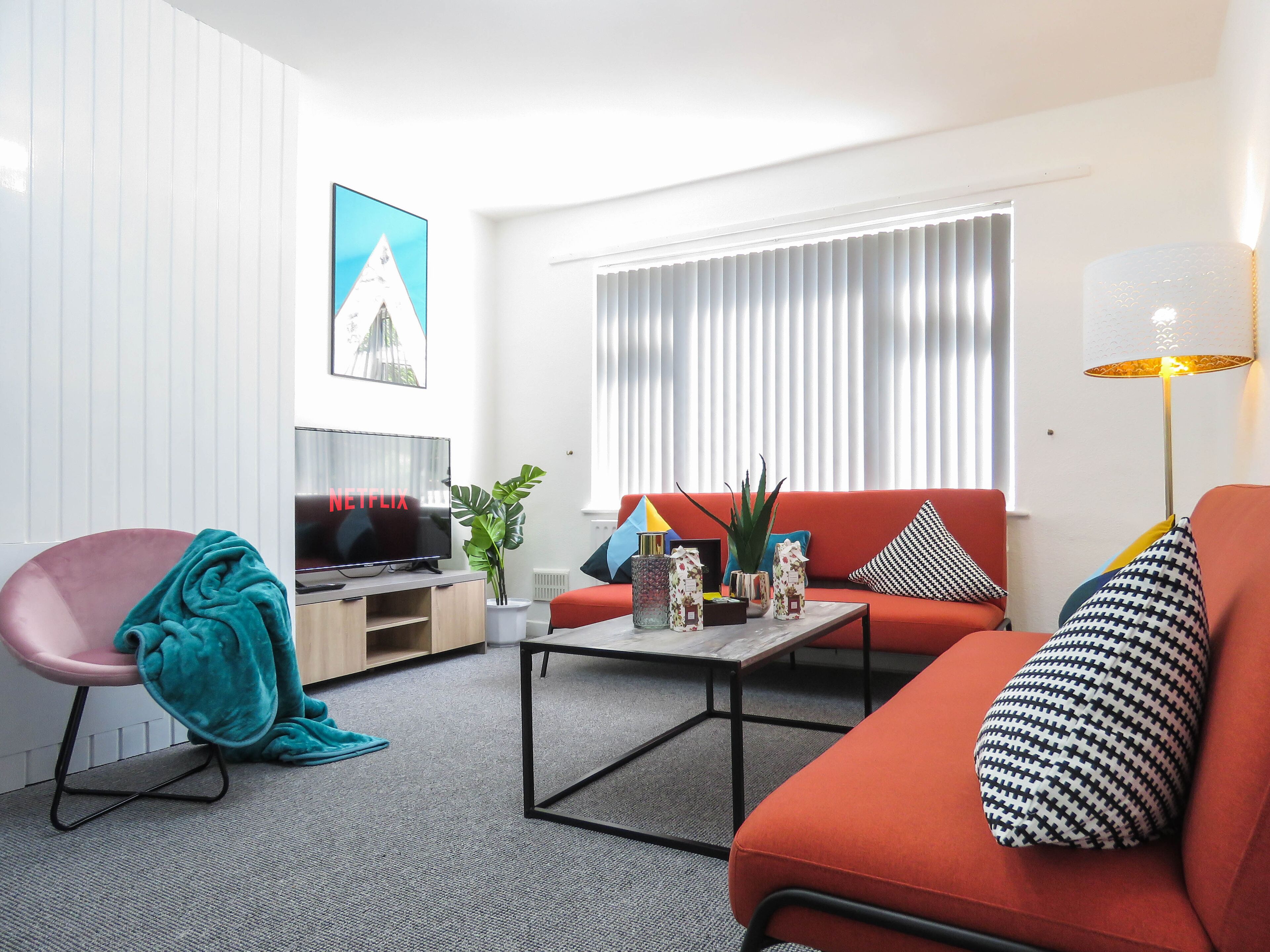 Ferienhaus, 4 Schlafzimmer | Wohnbereich | Smart-TV, Netflix, Streaming-Dienste