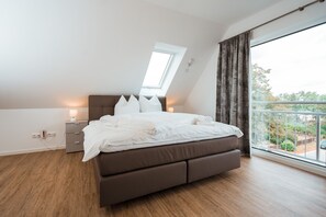 3 chambres, coffres-forts dans les chambres, Wi-Fi, draps fournis