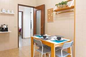 Dining - Gaia14 - Bright and spacious apartment, perfect for relaxing moments at peace (Salerno)