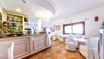 Bar (en la propiedad)