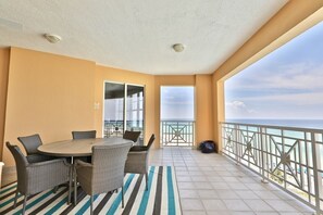 Outdoor dining - 4 BR En Soleil Directly on Gulf, Beautiful With Free Beach Chairs.  6th Floor (Panama City)