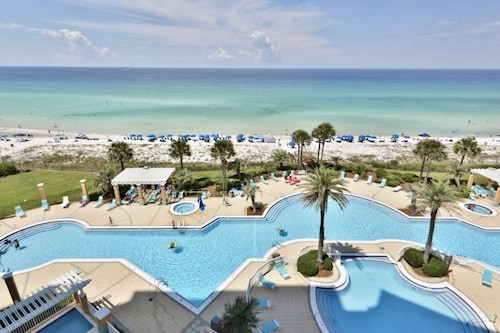 4 BR En Soleil Directly on Gulf, Beautiful With Free Beach Chairs.  6th Floor
