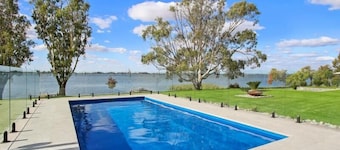 Yarrawonga's ultimate Waterfront holiday house sleeping up to 16 guests
