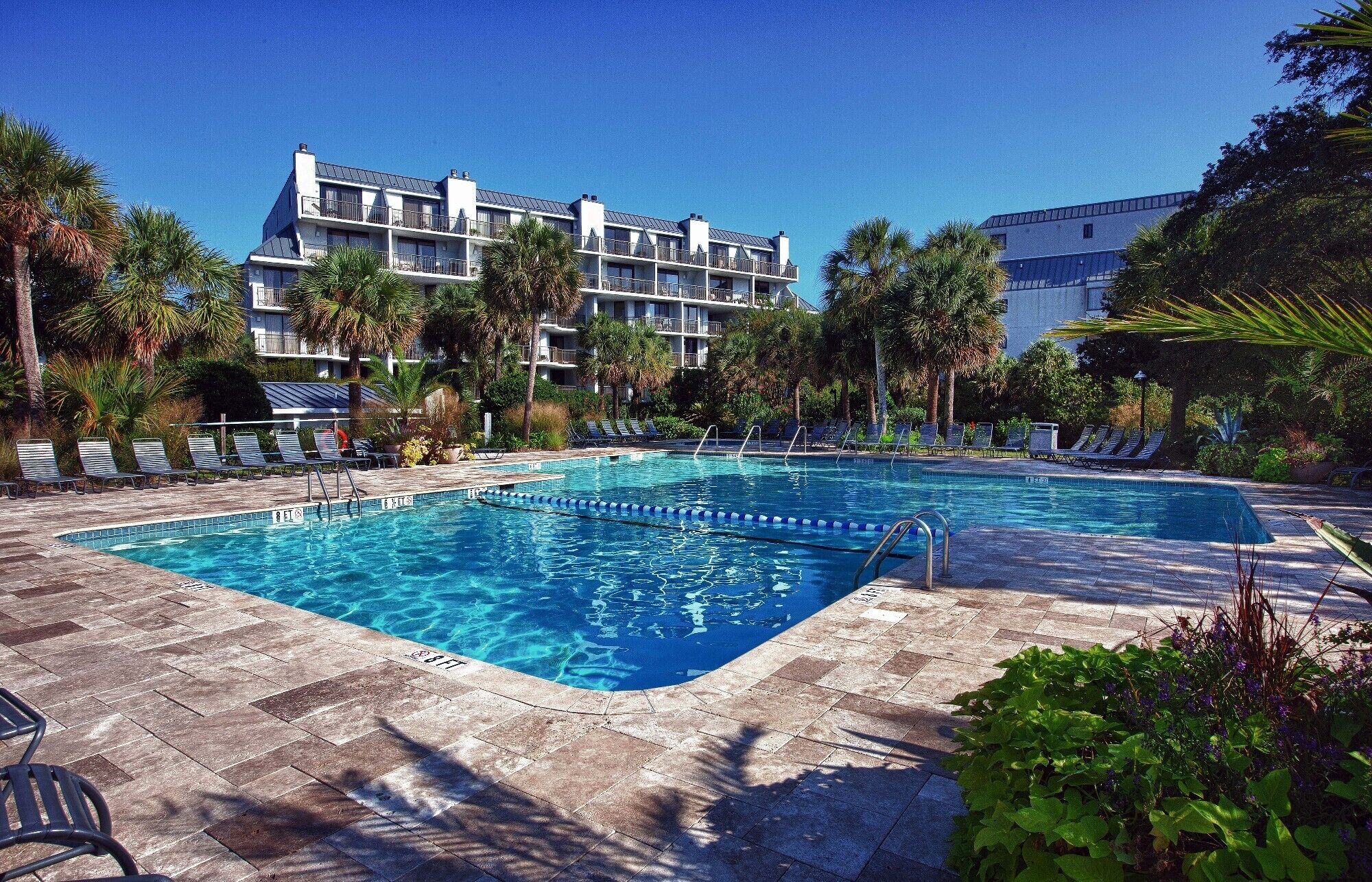Outstanding pool and kiddie pool!
