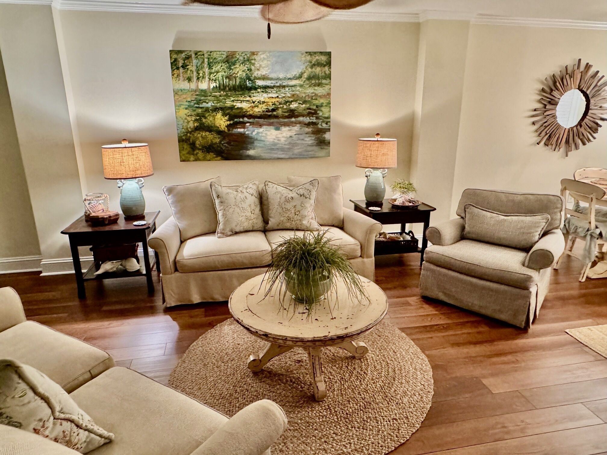 Oceanfront, Renovated in 2023, Sleeps 8, 1st Floor & faces pool! Shipwatch 108